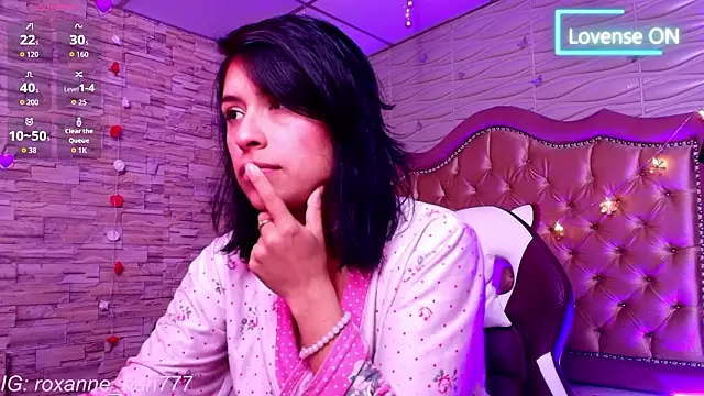 Roxanne_Han – Naživo XXX chat