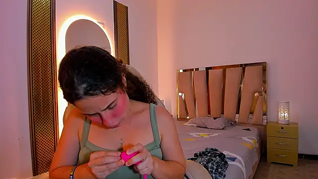 แชท XXX สดของ NoaMalak7