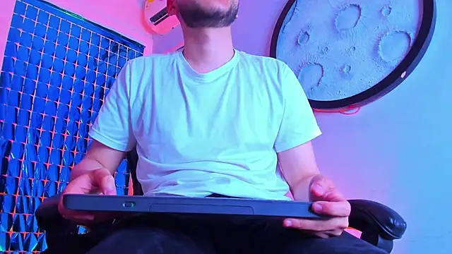 mike_257 Live XXX-chat