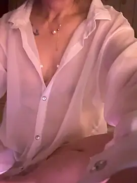 aniani11 网络视讯表演