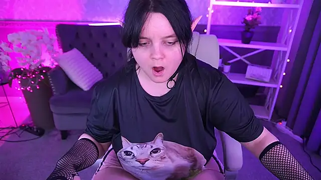 LittleShyy's Live XXX Chat