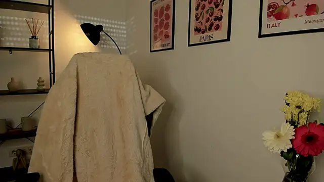 little_femb0y webkamerás műsora