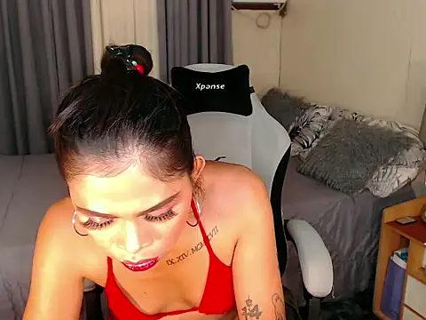 ironheartsmile: απευθείας συνομιλία ΧΧΧ