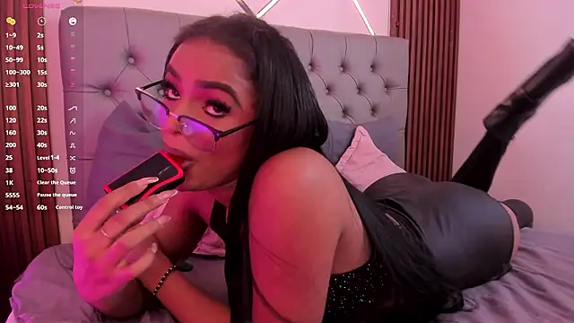 Anyeliin_miller: απευθείας συνομιλία ΧΧΧ