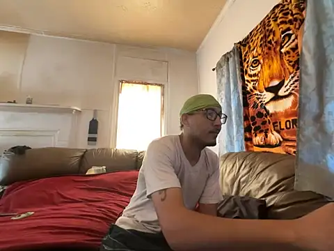 ThrowedWorldWide 现场XXX聊天