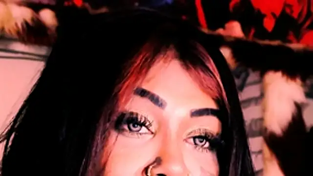 indian_dreamgirl élő XXX-chatje