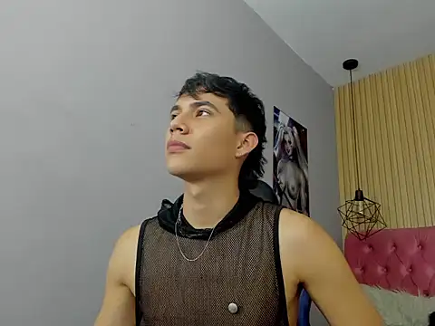 Show de AronTawers na webcam