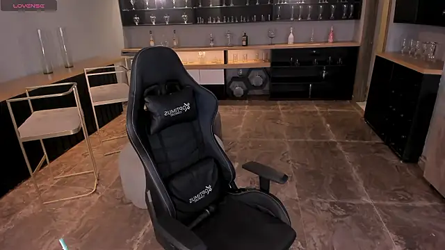 Онлайн чат XXX KylaMorrison