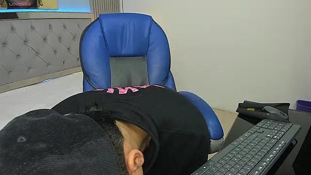 SamBlack_'s Webcam Show