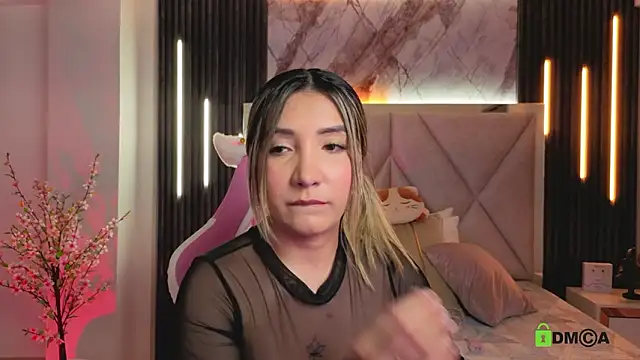 Happy_tits Adlı Modelin Canlı XXX Sohbeti