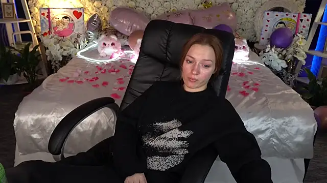 FoxyMayy Chat XXX in diretta