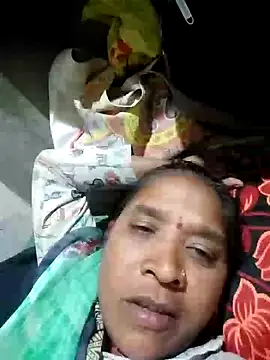 Loomaraj 在線直播表演