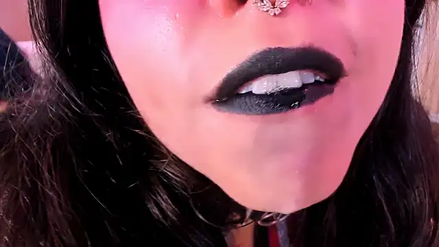 ivannabellini Chat XXX live