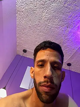 Karim_mansur 即時 XXX 聊天