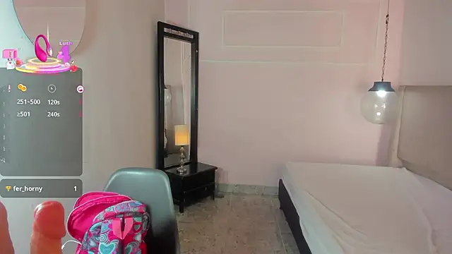 CharlotteKing8 Chat XXX live