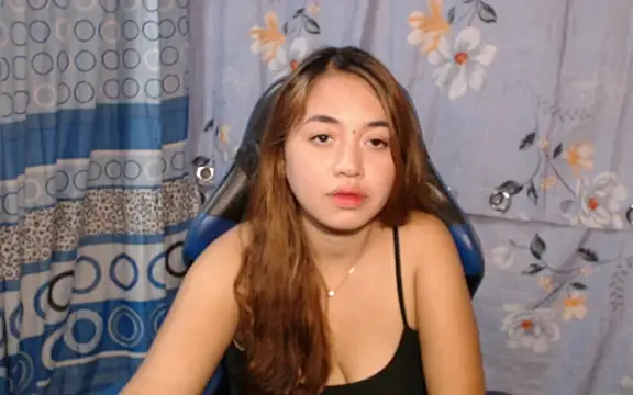 urlover_mae26 Show Webcam