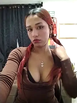 CHLOESHOW Adlı Modelin Canlı XXX Sohbeti