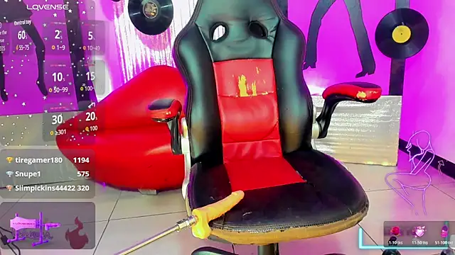 Chatroom XXX en direct de bayolet_