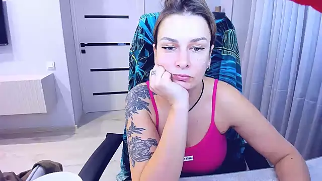 AlexiaDarren live XXX chat