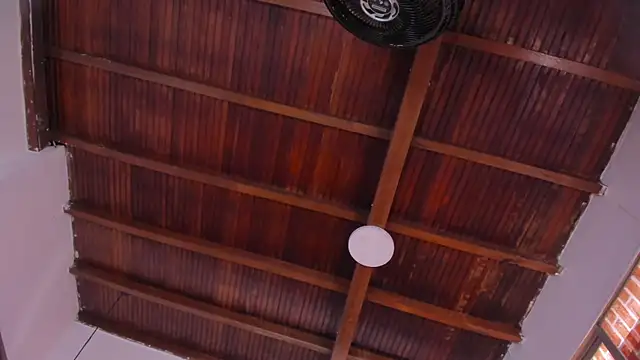 XXX chat uživo modela emily-fox