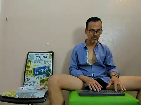 Oswalldo__'s Live XXX Chat