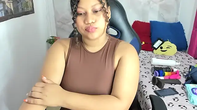 Lunastar02 即時 XXX 聊天