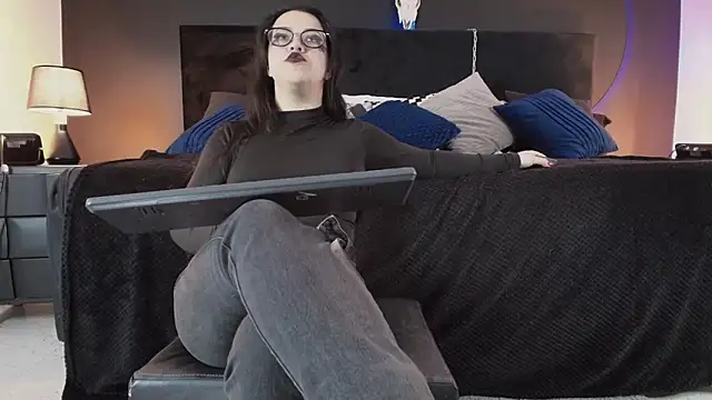 _Jade_16 élő XXX-chatje