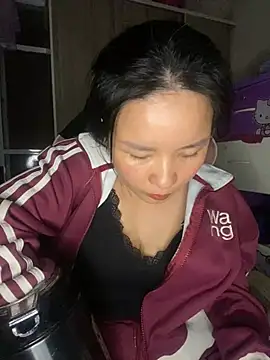 Ivy_Trix2 Chat XXX in diretta