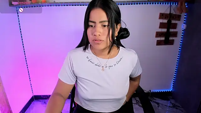 vickylatina_ Chat XXX in diretta