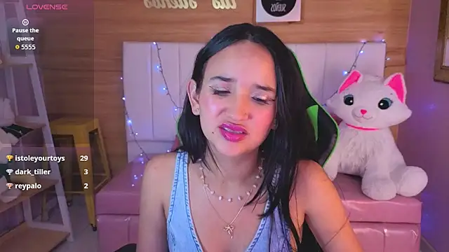 XXX chat uživo modela bella_vibess_s