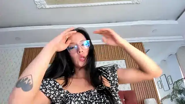 XXX chat uživo modela Princess_Violett