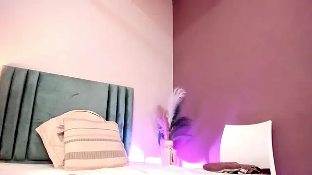 SeleneLujan Chat XXX in diretta