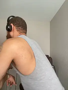 Fathero1time Adlı Modelin Canlı XXX Sohbeti