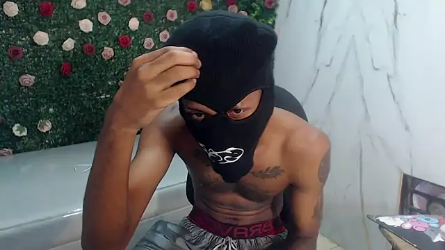 ManSant Adlı Modelin Canlı XXX Sohbeti