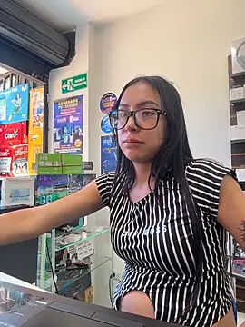 XXX chat uživo modela pregnant_sofii18