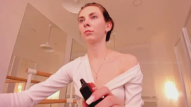 Scarlet_Muse_ 即時 XXX 聊天