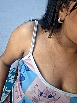 Chat +18 de ZaidaWet ao vivo