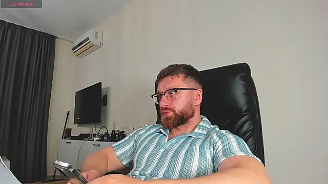 Chatroom XXX en direct de Findom_guy