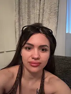 SiennaLuxexx Chat XXX live