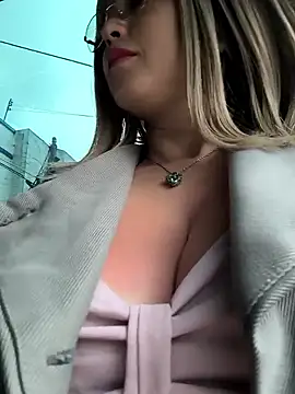 XXX chat uživo modela Katy__A