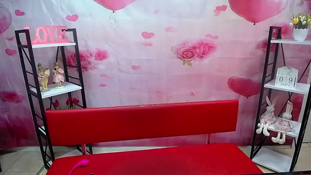 NeonilaLisova élő XXX-chatje