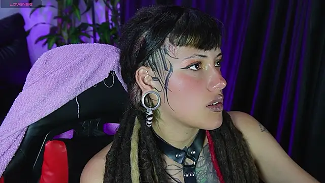 _sharlotte777's Live XXX Chat