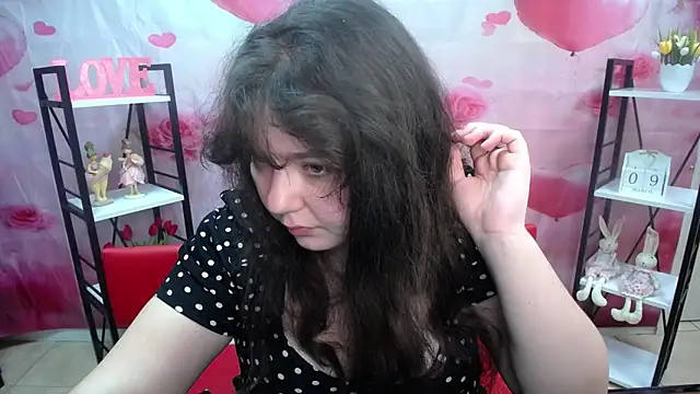 NeonilaLisova 现场XXX聊天