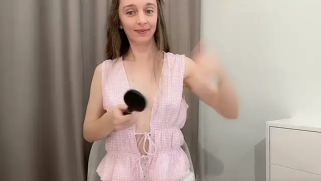 دردشة ShySchoolGirl الجنسية المباشرة