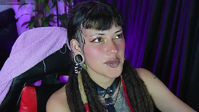 _sharlotte777 Chat XXX live