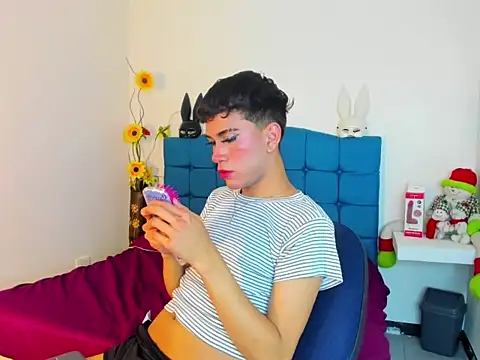 Pertunjukan Kamera Web Ailanys_Miller