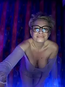 LunaBlaise 现场XXX聊天