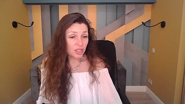 EllaLong – Kamerová šou