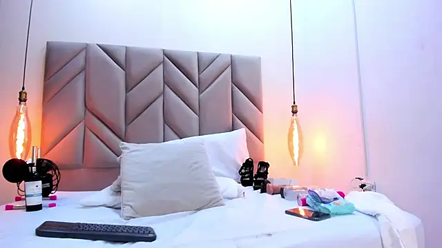 XXX chat uživo modela IsabellaFoox