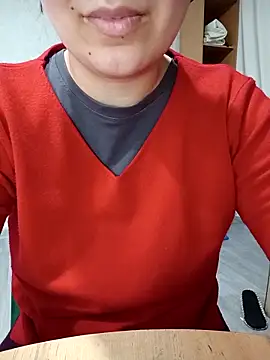 XXX chat uživo modela Emi_hot1